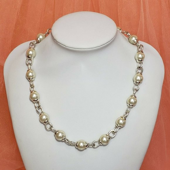 Anne Klein Chunky CHOKER NECKLACE Silver Tone Faux Pearl Runway Designer Collar - Picture 1 of 5